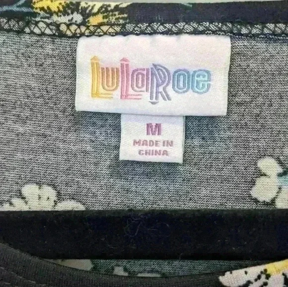 LuLaRoe Irma Top Size Medium - Picture 2 of 3